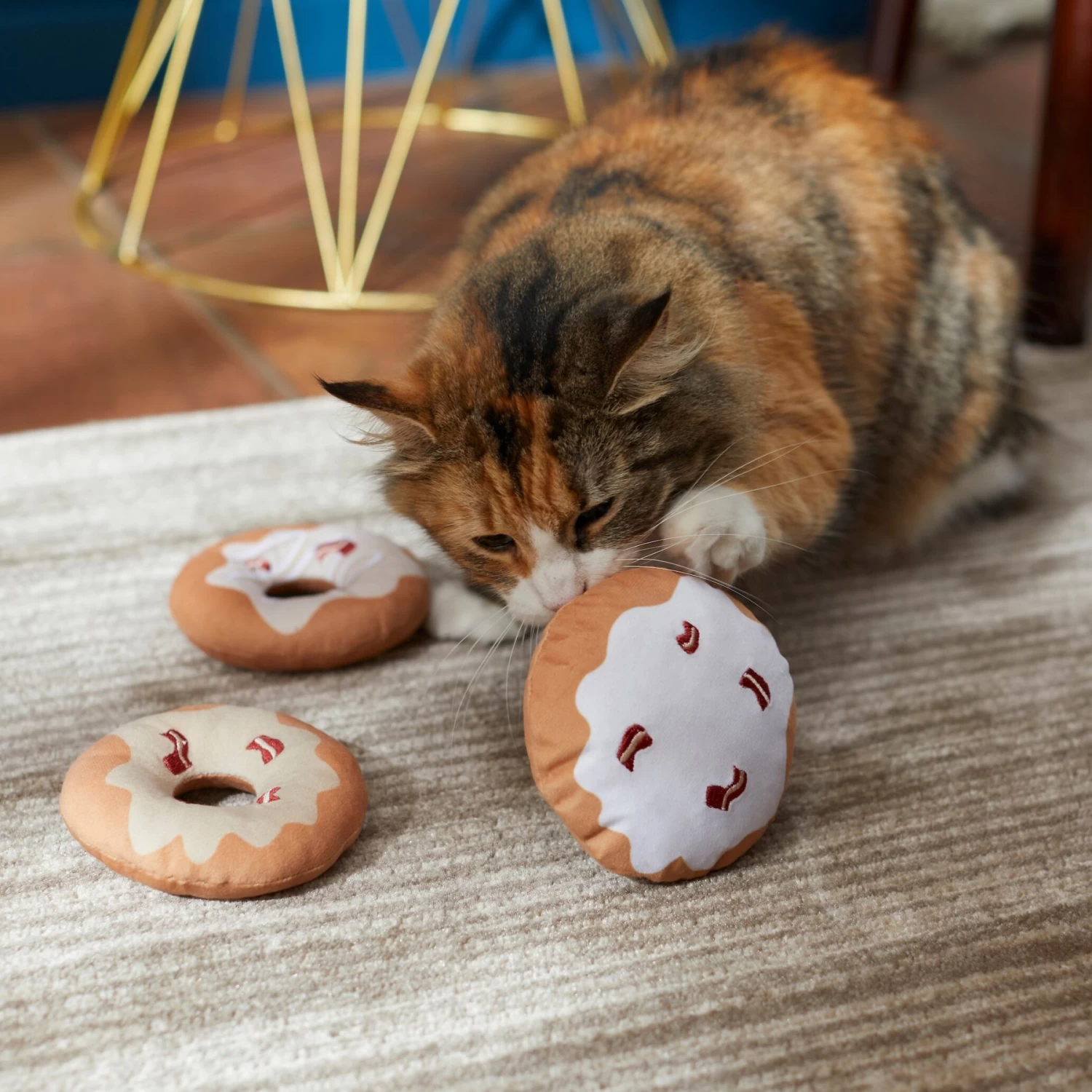 Frisco Fall Maple Bacon Donut Plush Cat Toy With Catnip 3 Frisco Fall Maple Bacon Donut Plush Cat Toy With Catnip - Image 3